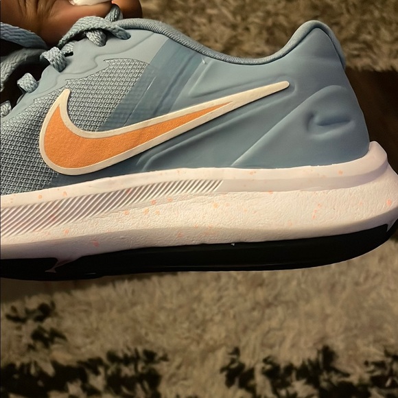 Nike Women's Sneakers in Blue and Orange - Picture 6 of 6